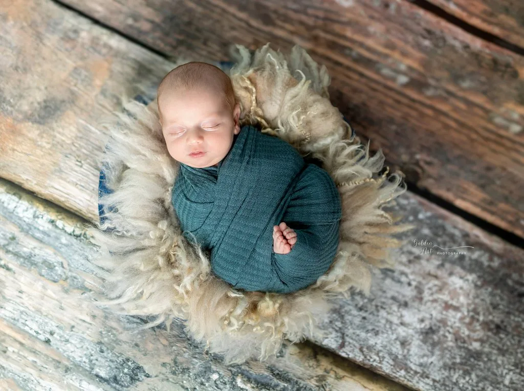 What to Expect in a Newborn Photography Session — Golden Art Photography
